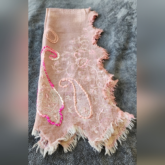 Scarf (New) - Picture 3 of 10